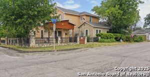 Primary Photo - 206 Stace St