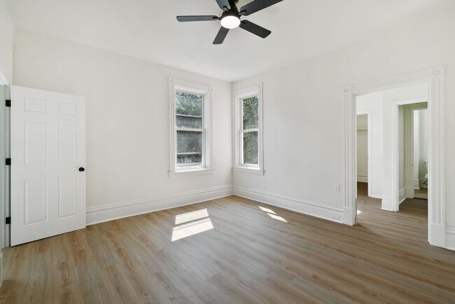 Foto del edificio - 3 bed 2 bath - fresh updates, central air,...