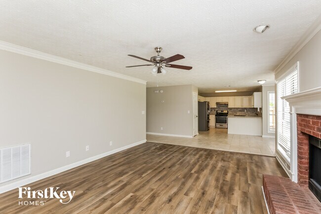 Foto del edificio - 2405 Fosters Mill Ct NW