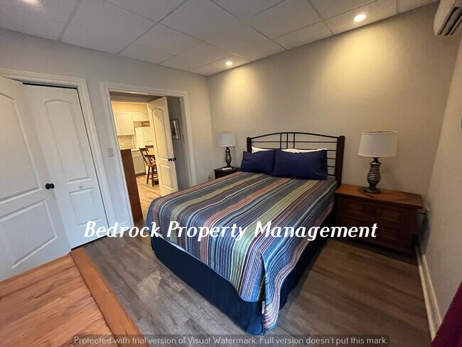 Building Photo - 357 St Clair Dr