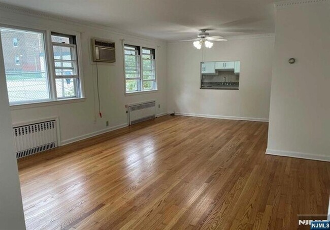 Foto del edificio - 602 Studio Rd