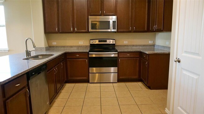 Foto del edificio - 17208 Bridgefarmer Blvd