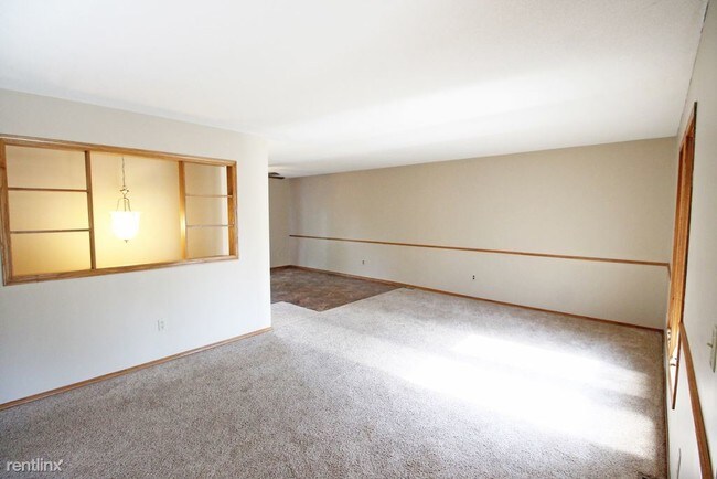 Building Photo - 2032 N Shefford St