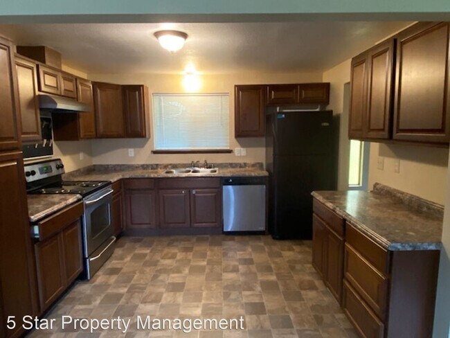 Building Photo - 18619 8th Ave Ct E