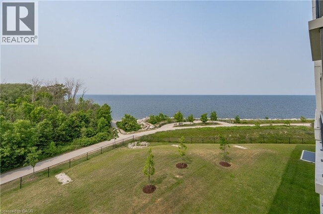 Building Photo - 125 Shoreview Pl