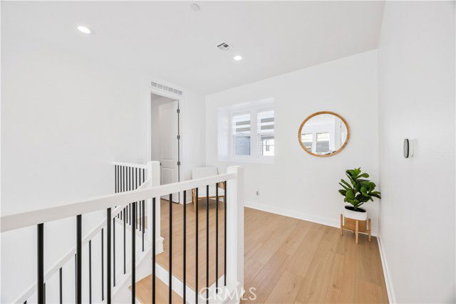 Building Photo - 121 Fremont