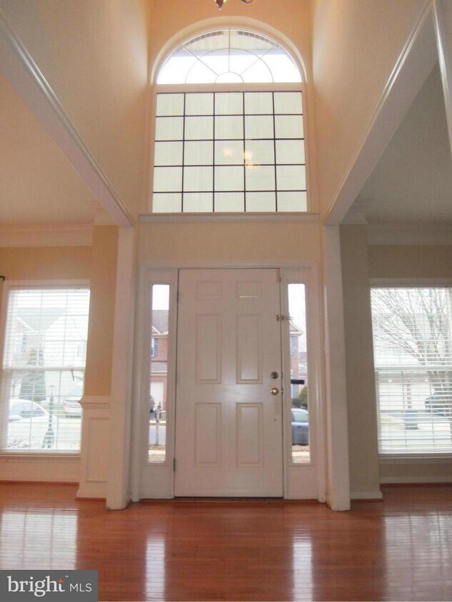 Foto principal - 8197 Tenbrook Dr