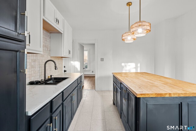 Foto del edificio - 23 N Beacon St