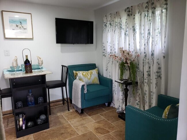 Foto del edificio - 2542 Monroe St