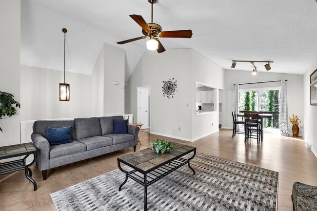 Foto del edificio - 6530 Thamesmead Ln