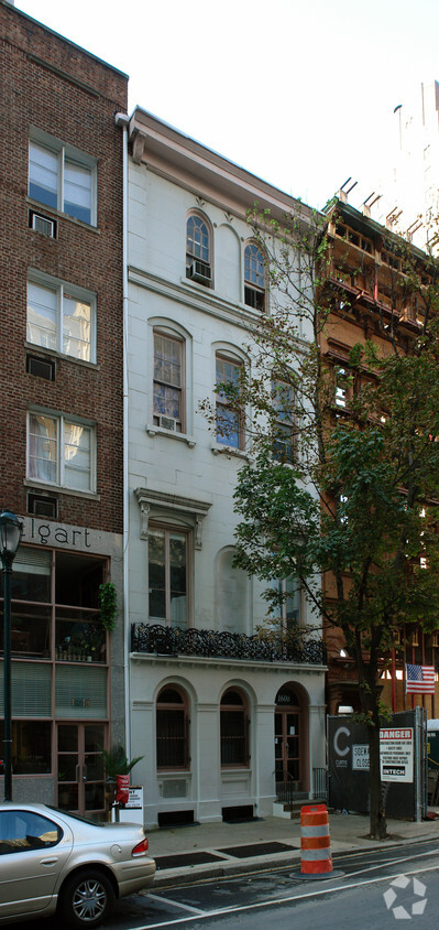 Foto principal - 1608 Locust St