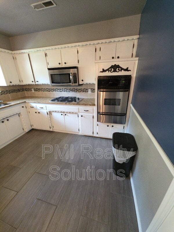 Foto del edificio - 4408 S Butternut Ave