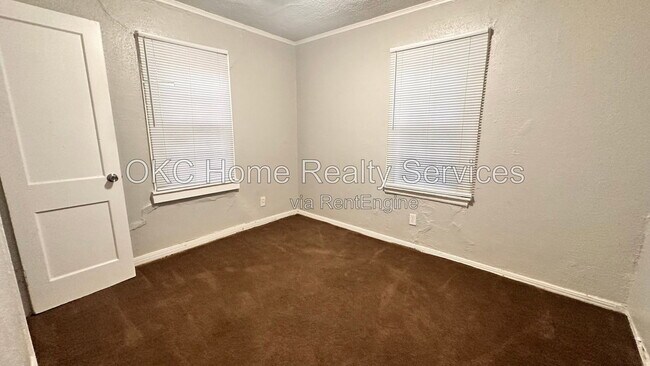 Foto del edificio - 2048 NE 18th St