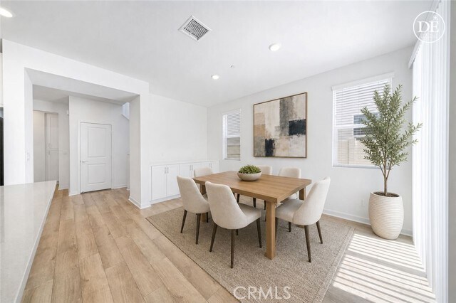 Building Photo - 4041 Pomelo Dr