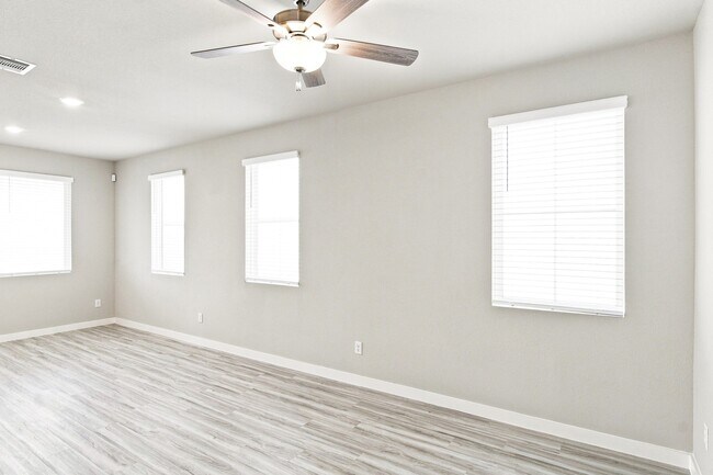 Foto del edificio - 2186 Shady Pier Dr