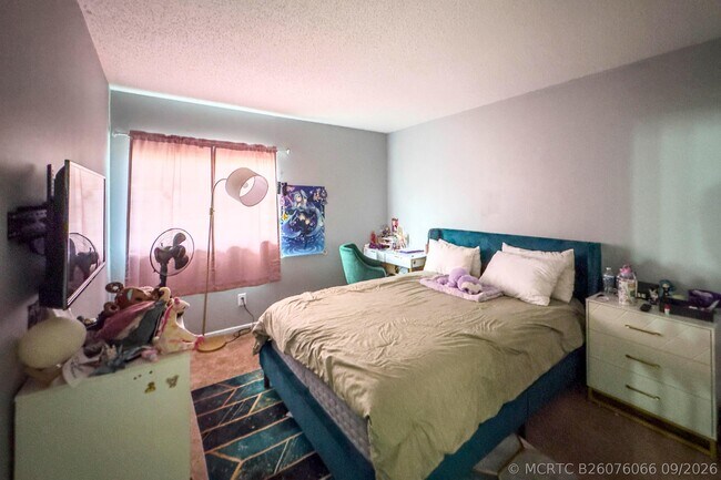 Foto del edificio - 4330 Lilac St