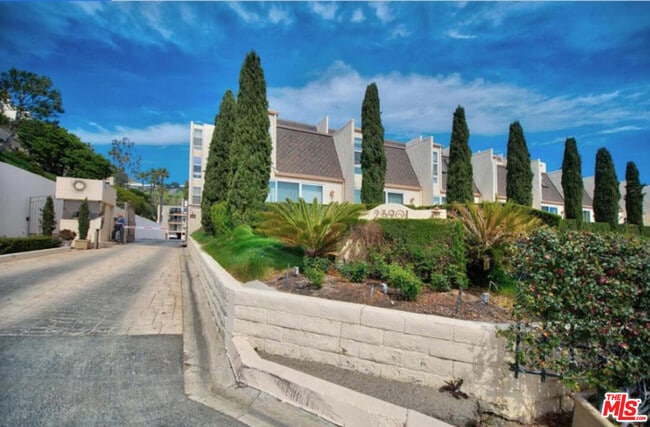 Foto del edificio - 23901 Civic Center Way