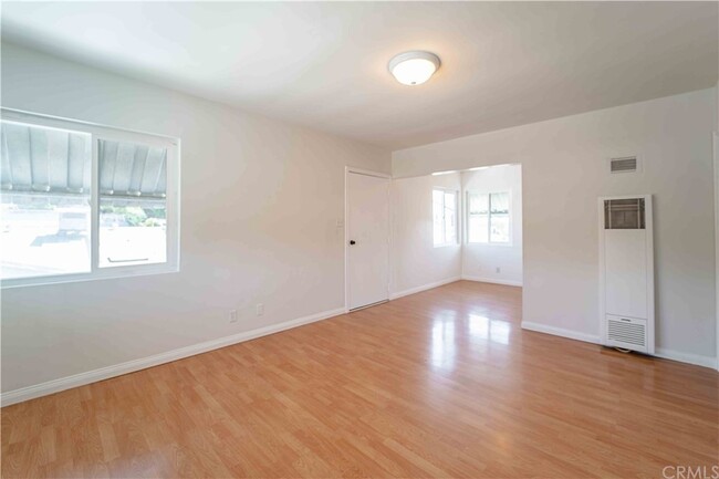 Building Photo - 647 S Bonnie Beach Plz
