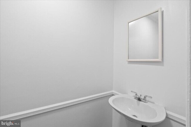 Foto del edificio - 8608 Greeley Blvd