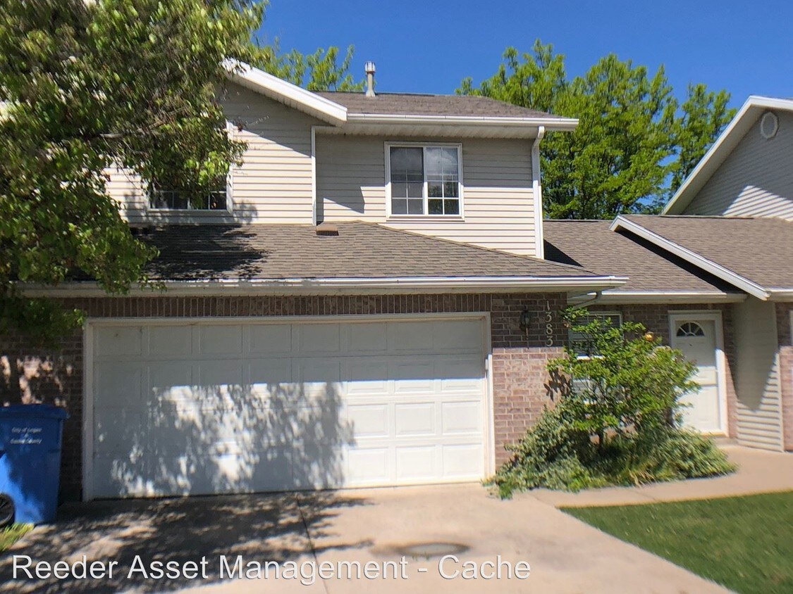 Primary Photo - 3 br, 2.5 bath House - 1383 Spring Lane