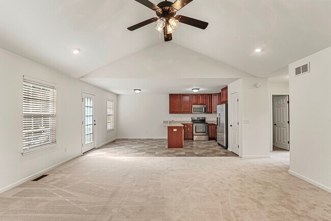 Foto del edificio - 76 Amy Ave