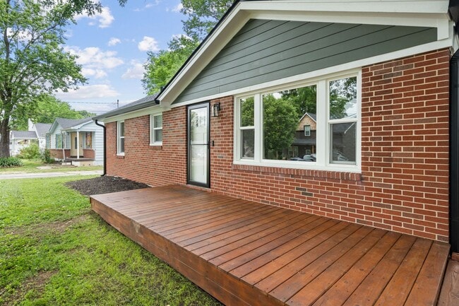 Building Photo - Beautiful home just north of downtown Colu...