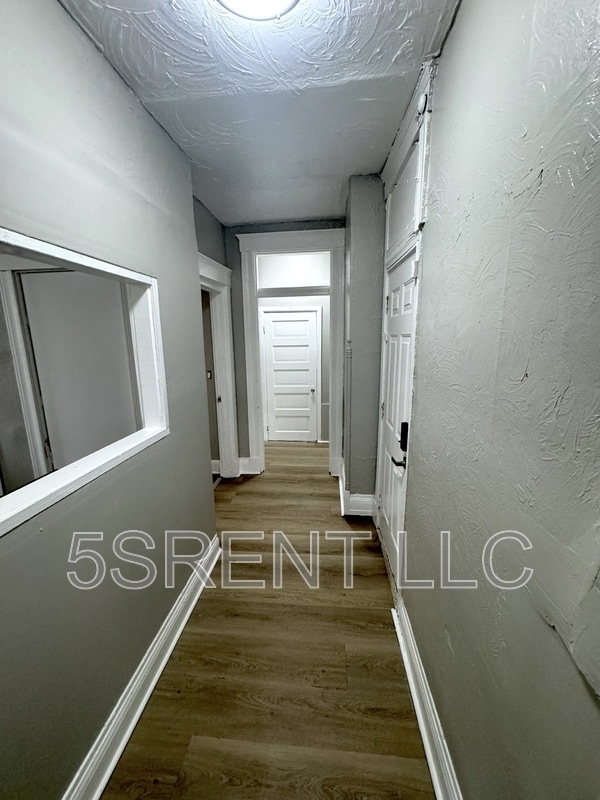 Building Photo - 2201 Burnet Ave