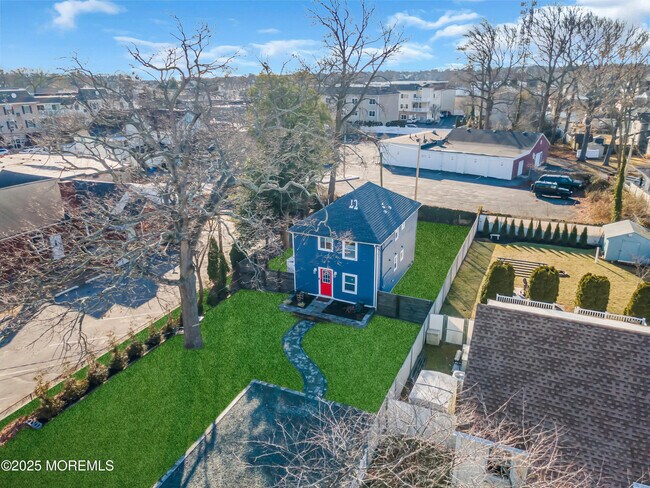 Foto del edificio - 709 17th Ave