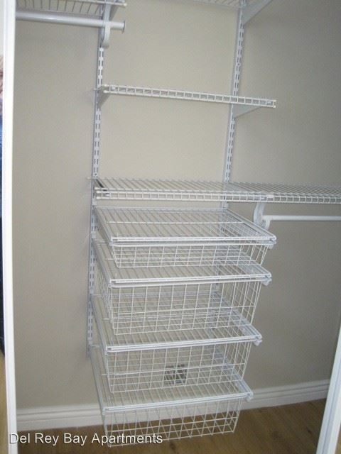 Foto del edificio - 1 br, 1 bath Apartment - 3455 Del Rey Street
