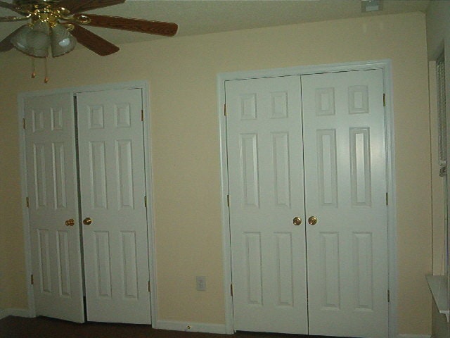 Building Photo - Beautiful Home with a Great Location In Town