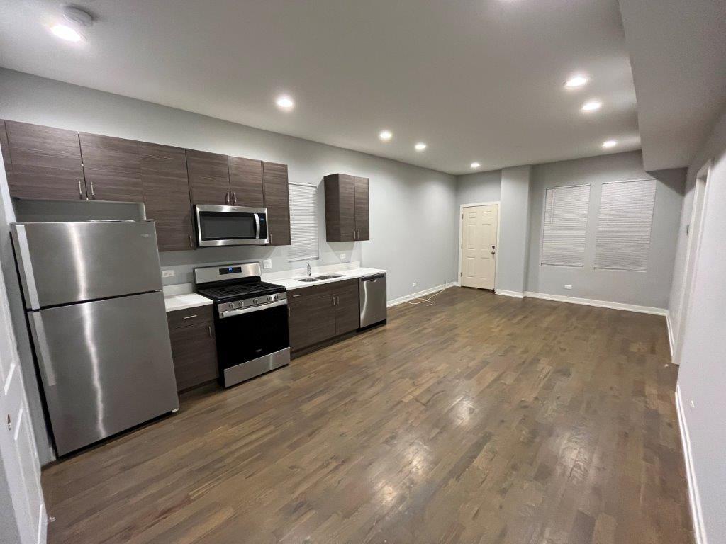 Foto principal - 2750 W Cermak Rd