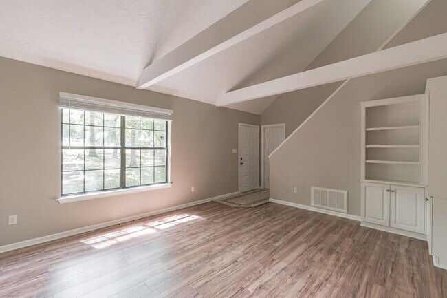 Foto del edificio - 3340 Lancaster Ln