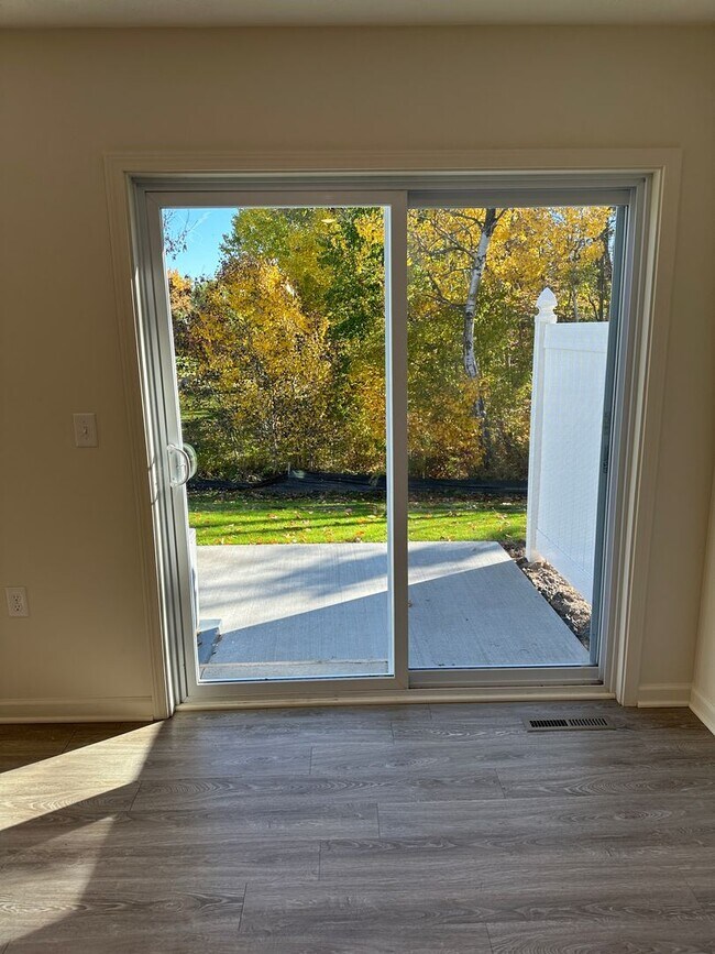 Foto del edificio - 1511 Red Fern Dr
