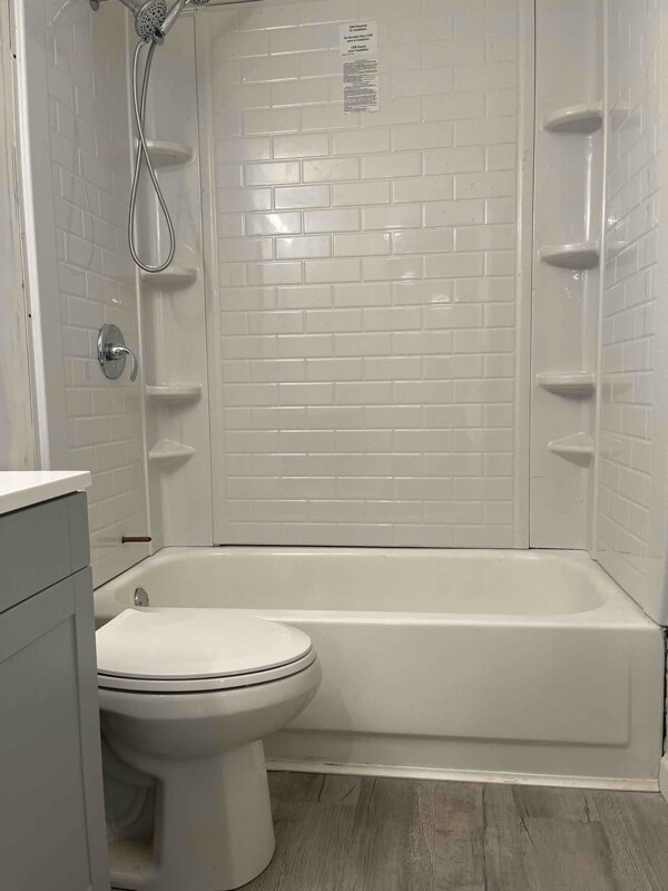 Foto del edificio - 2113 Bennett Ave