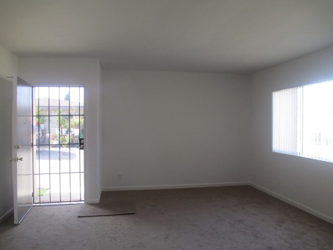 Building Photo - 14601 Firmona Ave