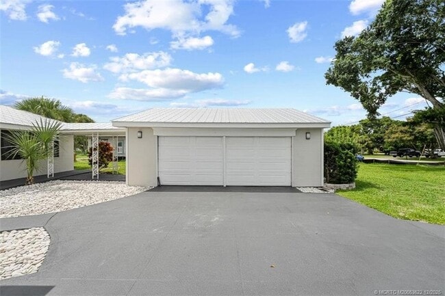 Photo - 1134 NW Spruce Ridge Dr House