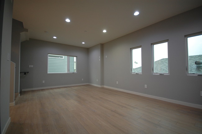 OPEN LIVINGROOM - 646 N Serrano Ave