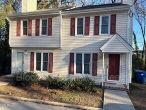 Building Photo - 2922 Glenridge Dr