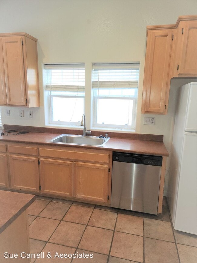 Building Photo - 3 br, 2.5 bath House - 4015 Match Point Ave