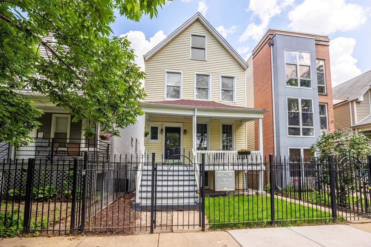 Foto principal - 3714 W Cortland St