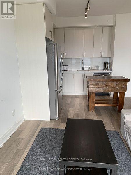 Photo du bâtiment - 3121-3121 Sheppard Ave E