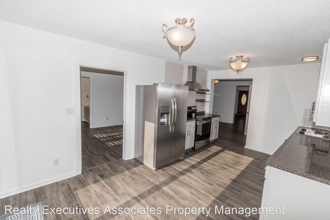 Foto del edificio - 3 br, 2 bath House - 1722 Kettering Road