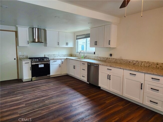Foto del edificio - 2523 Deerpark Dr