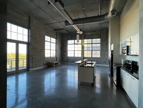 Building Photo - 434 NW 1st Ave
