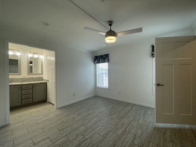 Foto del edificio - 13124 Lemon Ave