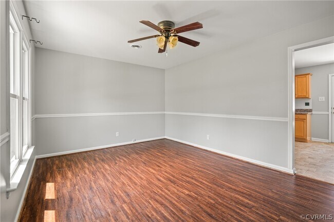 Building Photo - 5712 Sara Kay Dr