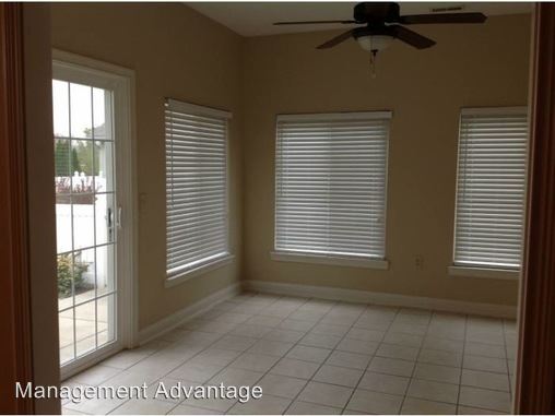 Building Photo - 1372 Clearvista Dr