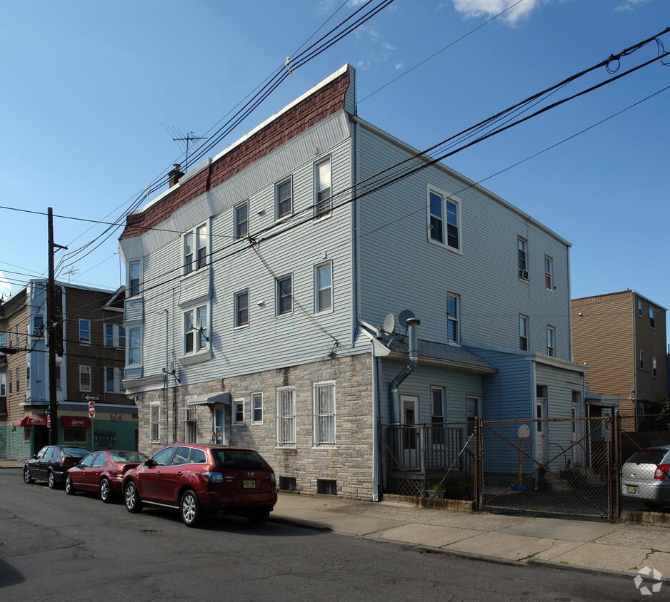 Building Photo - 59-61 Goble St