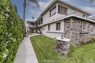Building Photo - 11549 Sylvan St