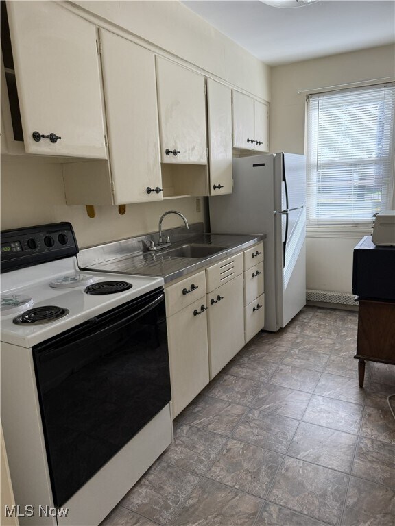 Foto del edificio - 13781 Cedar Rd